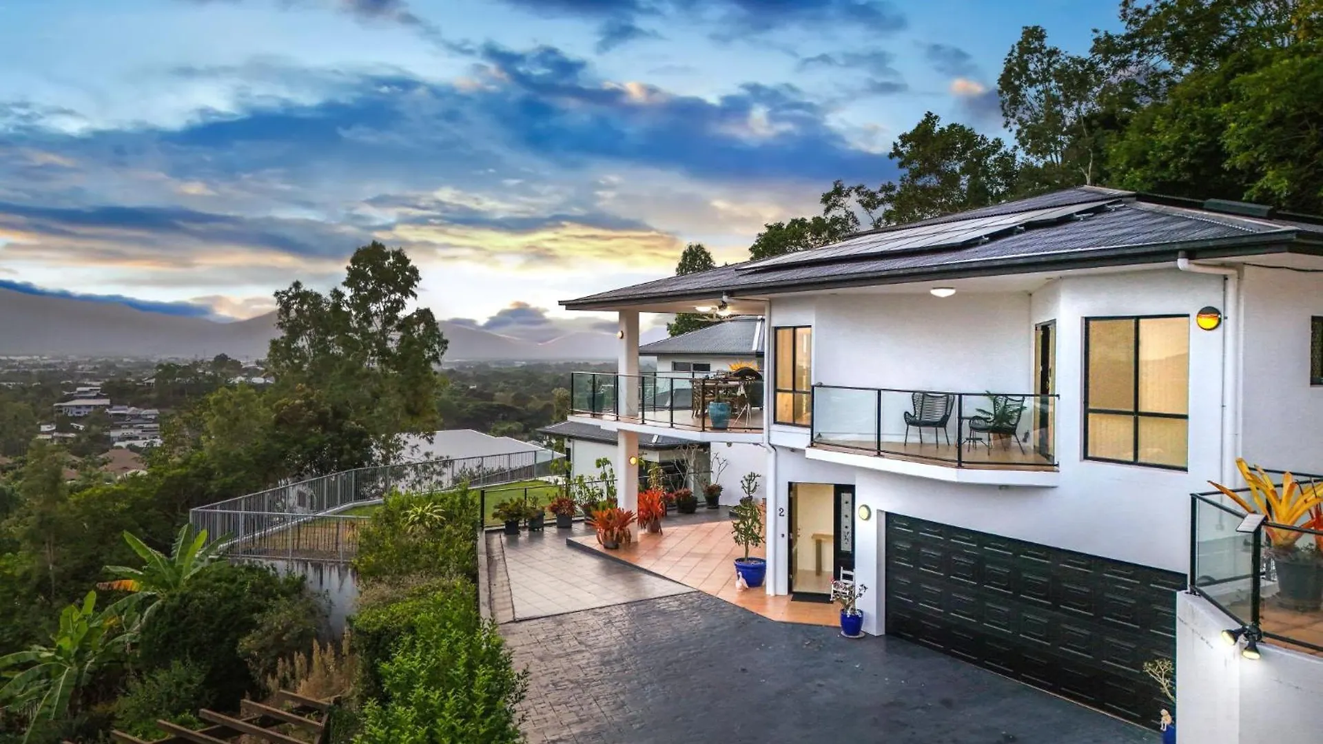 Holiday home Elevate Your Stay At Cloud Nine Bayview Heights
