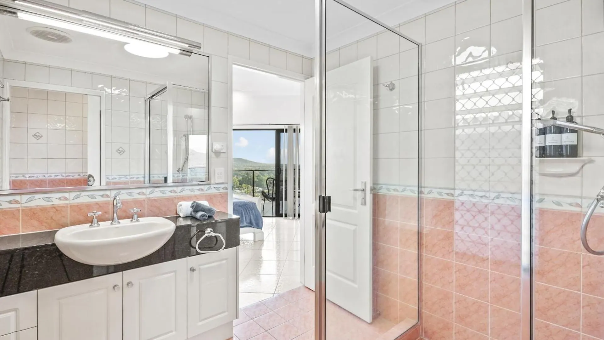 Elevate Your Stay At Cloud Nine Bayview Heights Australia